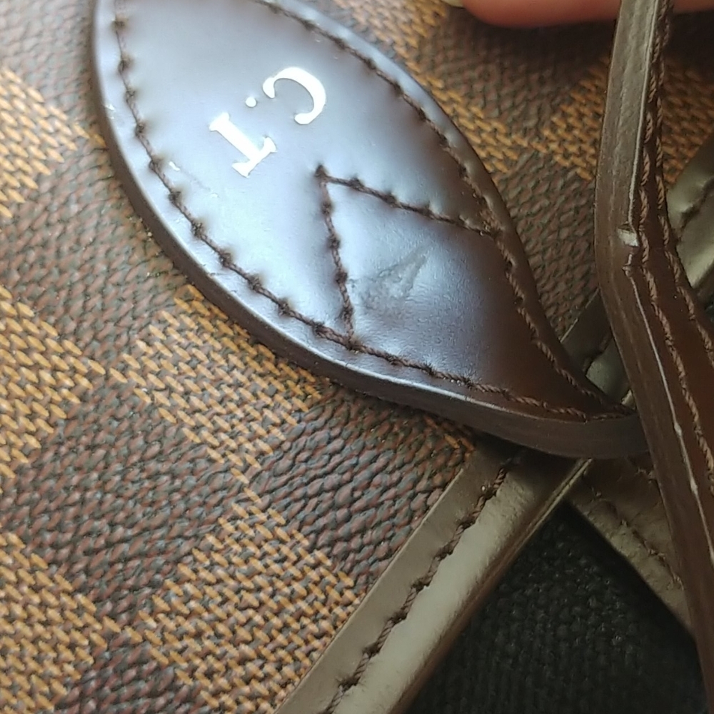Louis Vuitton Neverfull GM Tote - Picture 8 of 8